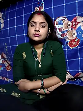 Snapshot of Aanushaka chatting on 8, 4, 2026 Aanushaka online show from 8, 4, 2026