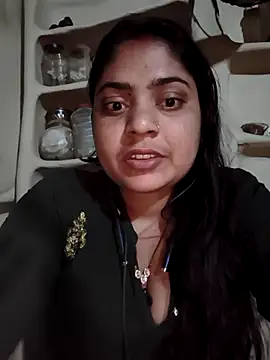 Snapshot of Aanushaka chatting on 9, 4, 2026 Aanushaka online show from 9, 4, 2026