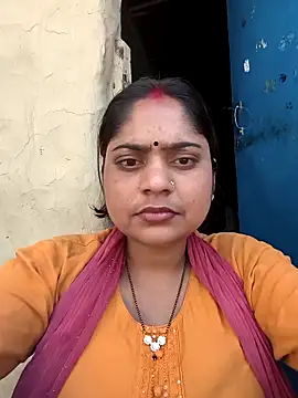 Snapshot of Aanushaka chatting on 9, 4, 2026 Aanushaka online show from 9, 4, 2026