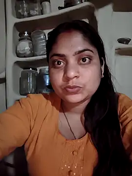 Snapshot of Aanushaka chatting on 10, 4, 2026 Aanushaka online show from 10, 4, 2026
