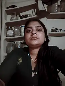 Snapshot of Aanushaka chatting on 16, 4, 2026 Aanushaka online show from 16, 4, 2026