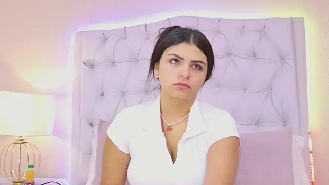 EmmaLeens online show from 3, 4, 2026