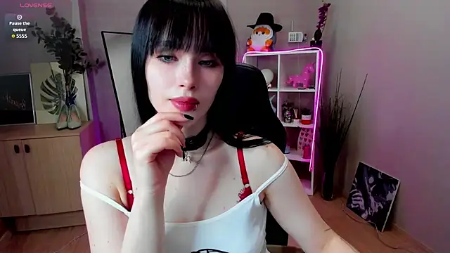 demetra   online show from 10, 4, 2026