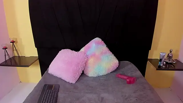 Snapshot of AndreaSilva_ chatting on 2, 3, 2026 AndreaSilva online show from 2, 3, 2026