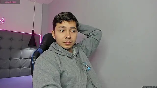 Julian Smith21 online show from 27, 2, 2026