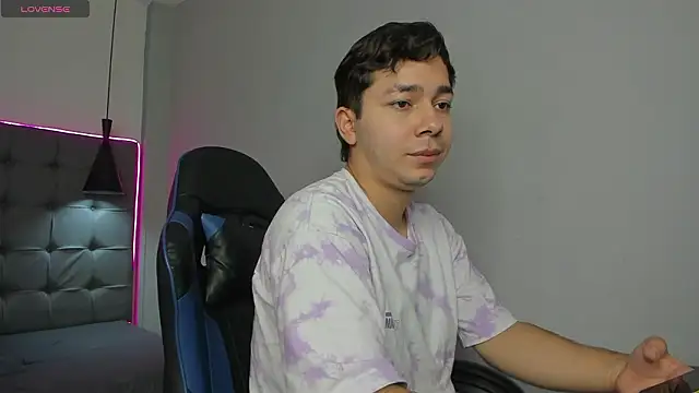 Julian Smith21 online show from 8, 3, 2026