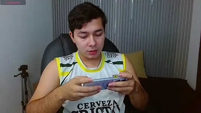 Julian Smith21 online show from 12, 4, 2026