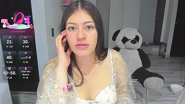 LovelyLoren333 online show from 25, 2, 2026