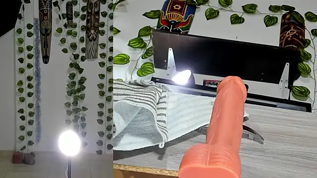 Snapshot of bella__funny chatting on 29, 5, 2026 bella funny online show from 29, 5, 2026
