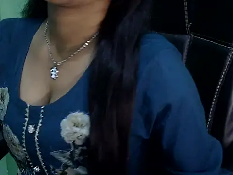 Snapshot of cute_momo_love chatting on 16, 3, 2026 cute momo love online show from 16, 3, 2026