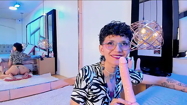 Calioperoux online show from 6, 3, 2026