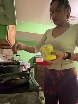 Snapshot of celenia chatting on 27, 2, 2026 celenia online show from 27, 2, 2026