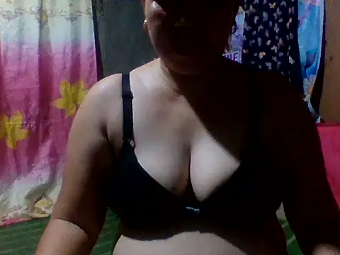 Snapshot of sweet_lhyn chatting on 20, 6, 2026 sweet lhyn online show from 20, 6, 2026