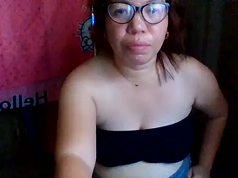Snapshot of sweet_lhyn chatting on 13, 7, 2026 sweet lhyn online show from 13, 7, 2026