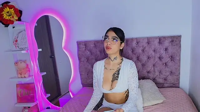 CamilaVelour online show from 11, 3, 2026