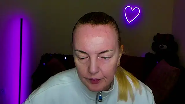 Snapshot of Bella_soulmate chatting on 26, 4, 2026 Bella soulmate online show from 26, 4, 2026