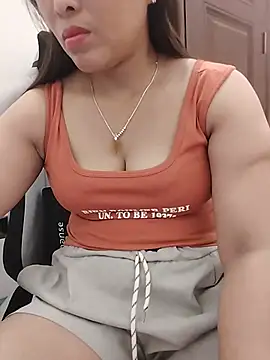Snapshot of 01_ANNA_01 chatting on 7, 7, 2026 01 ANNA 01 online show from 7, 7, 2026