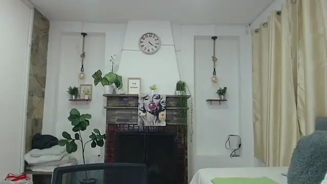 Snapshot of Emma_hassani chatting on 20, 4, 2026 Emma hassani online show from 20, 4, 2026