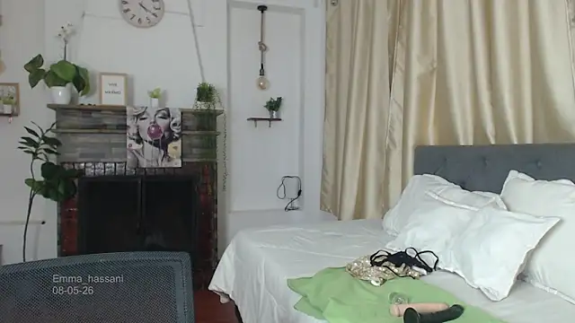 Snapshot of Emma_hassani chatting on 8, 5, 2026 Emma hassani online show from 8, 5, 2026