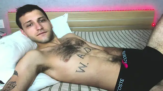 Snapshot of DarkRogue19 chatting on 9, 4, 2026 DarkRogue19 online show from 9, 4, 2026