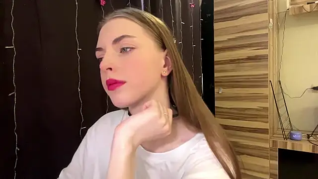 Snapshot of PollyDream chatting on 1, 3, 2026 PollyDream online show from 1, 3, 2026