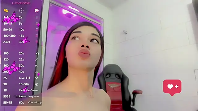 madison mujica  online show from 15, 4, 2026