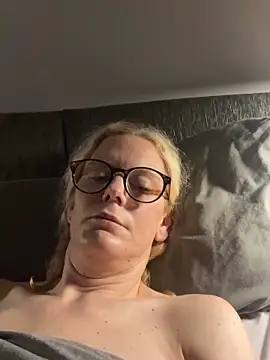 Amelie BlondeXX online show from 3, 3, 2026