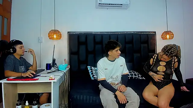 nobodyknows01 online show from 27, 2, 2026