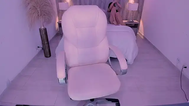 ANGIE-SMITH online show from 3, 4, 2026