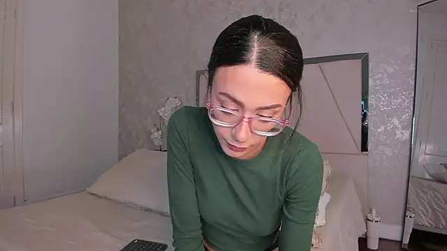 Snapshot of Arii_wilde chatting on 28, 4, 2026 Arii wilde online show from 28, 4, 2026