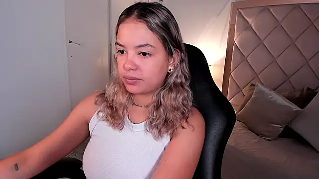 Snapshot of dulce_lyraa1 chatting on 7, 7, 2026 dulce lyraa1 online show from 7, 7, 2026