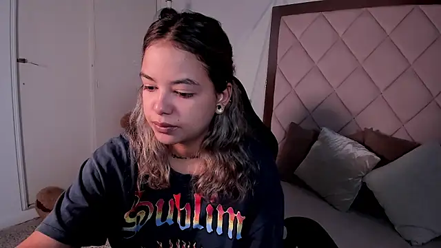 Snapshot of dulce_lyraa1 chatting on 13, 7, 2026 dulce lyraa1 online show from 13, 7, 2026