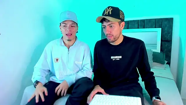 alex and christhoper online show from 10, 3, 2026