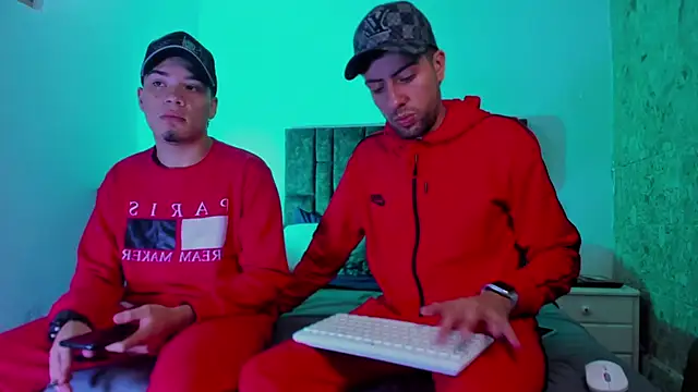 alex and christhoper online show from 15, 4, 2026