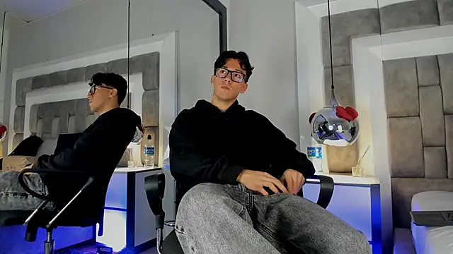 Snapshot of Austin_Reedss chatting on 5, 3, 2026 Austin Reedss online show from 5, 3, 2026