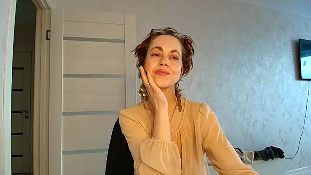 Snapshot of LioraWeiss chatting on 28, 4, 2026 LioraWeiss online show from 28, 4, 2026