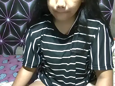Flowerbebe online show from 8, 5, 2026