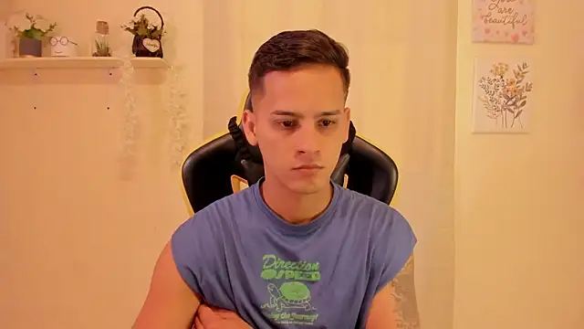 sexy andres01 online show from 24, 2, 2026