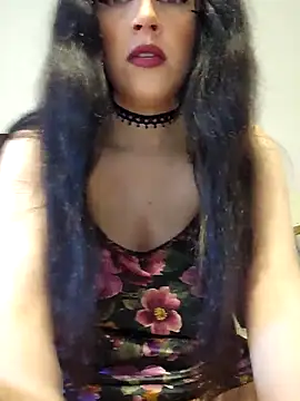 Mommynatrix online show from 24, 4, 2026