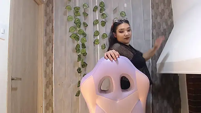 anyela donecm online show from 18, 4, 2026