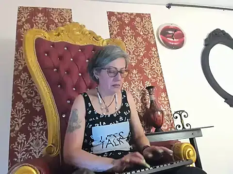 Snapshot of Hades_Lyra chatting on 2, 3, 2026 Hades Lyra online show from 2, 3, 2026