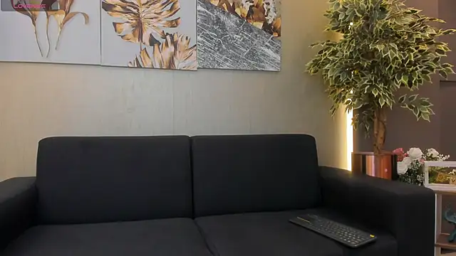 Snapshot of ValentinaaMilan chatting on 30, 3, 2026 ValentinaaMilan online show from 30, 3, 2026