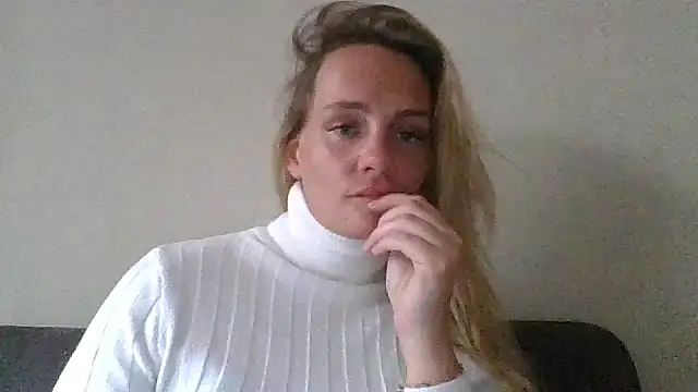 Snapshot of Lisanne30 chatting on 27, 2, 2026 Lisanne30 online show from 27, 2, 2026