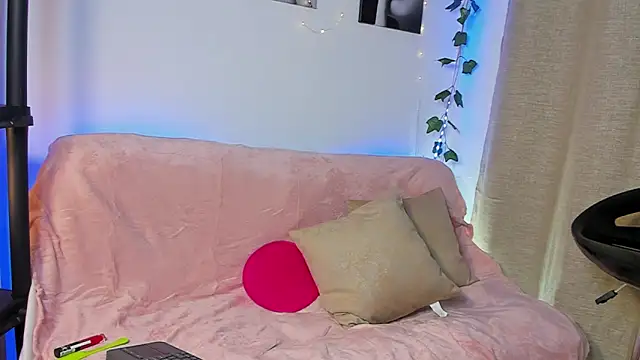 Rebeca Marchetti online show from 14, 3, 2026