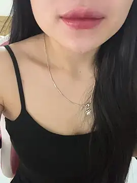 Snapshot of Tinn_tin chatting on 9, 7, 2026 Tinn tin online show from 9, 7, 2026