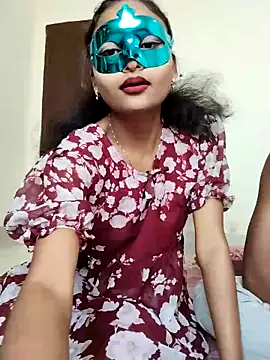 Snapshot of Sweet_Cpl_ chatting on 2, 3, 2026 Sweet Cpl online show from 2, 3, 2026