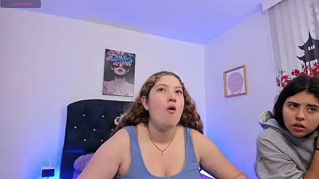 valeria and zoe online show from 25, 3, 2026