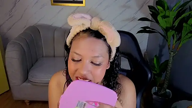 Kristen black T online show from 17, 4, 2026