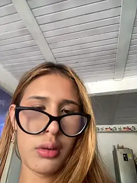 Snapshot of Angela_Garciaa chatting on 16, 7, 2026 Angela Garciaa online show from 16, 7, 2026