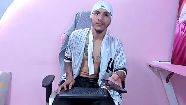 DanteLuxx online show from 11, 4, 2026